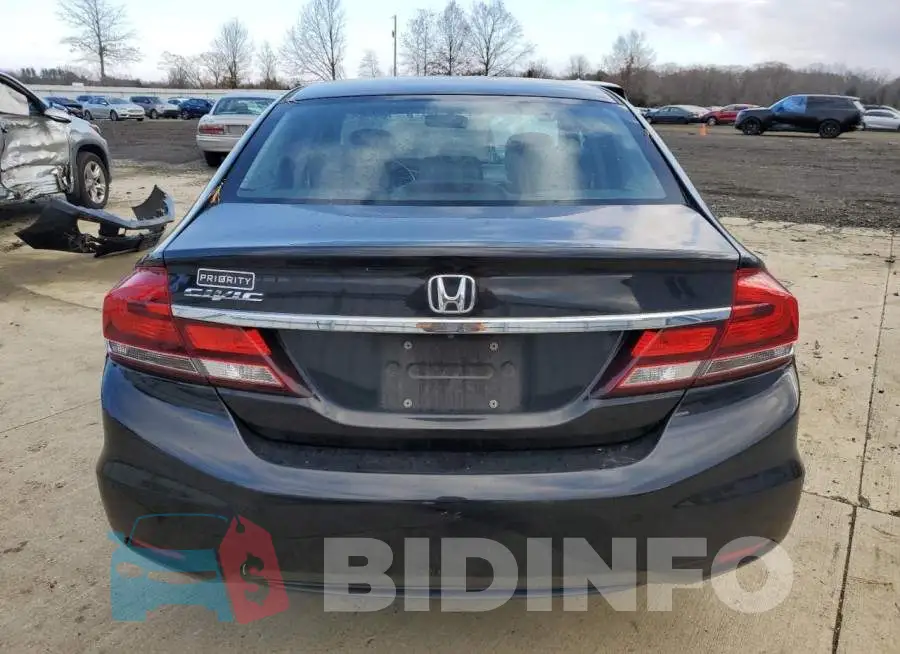 2HGFB2F95FH512851 Photo# 6