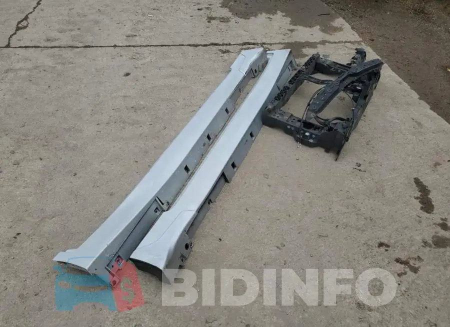 JN1BV7AR3FM407461 Photo# 12