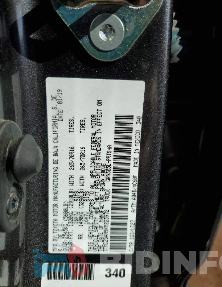 3TMCZ5AN9KM223972 Photo# 12
