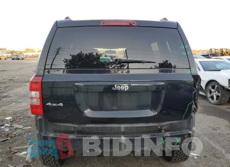 1C4NJRBB7GD741707 Photo# 6
