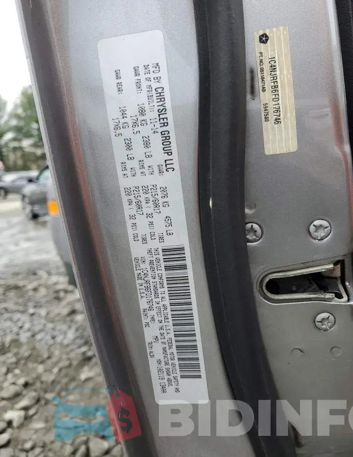 1C4NJRFB5FD184725 Photo# 12