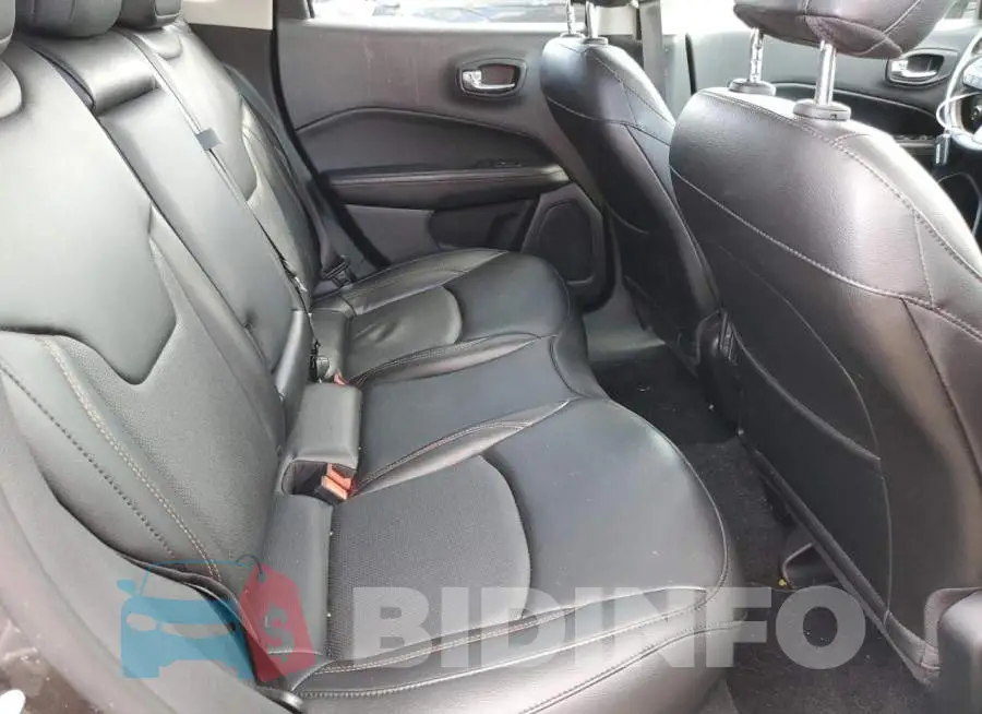 3C4NJDCB9LT242669 Photo# 10