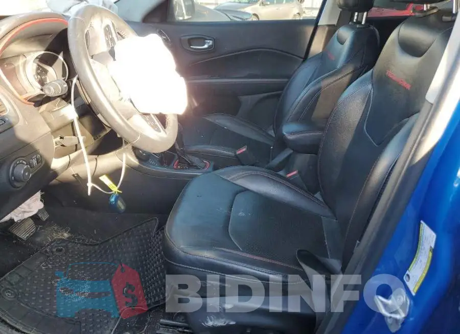 3C4NJDDB3KT674445 Photo# 7