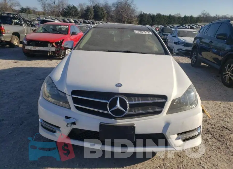WDDGJ4HB3EG217877 Photo# 5