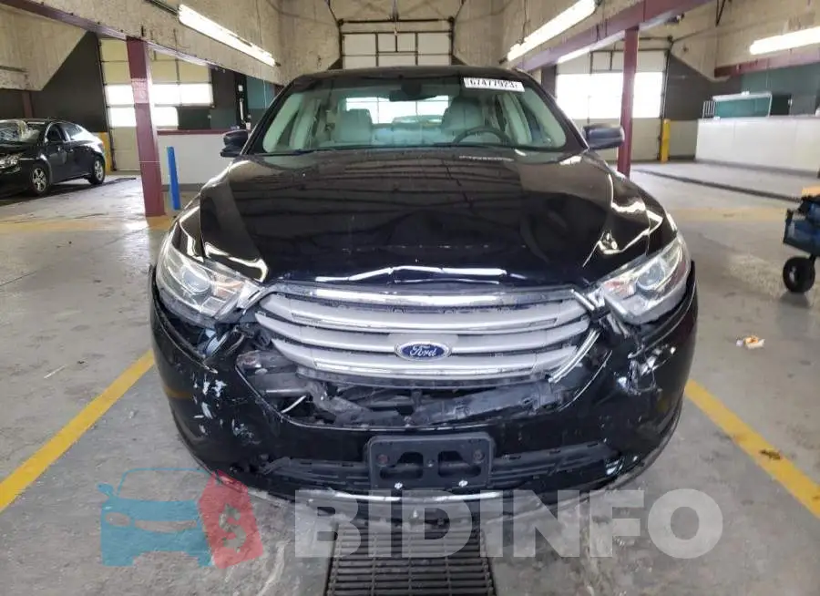1FAHP2D86GG104137 Photo# 5