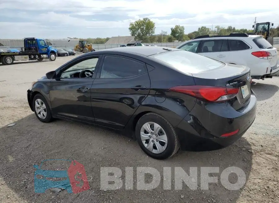 5NPDH4AE2GH718044 Photo# 2