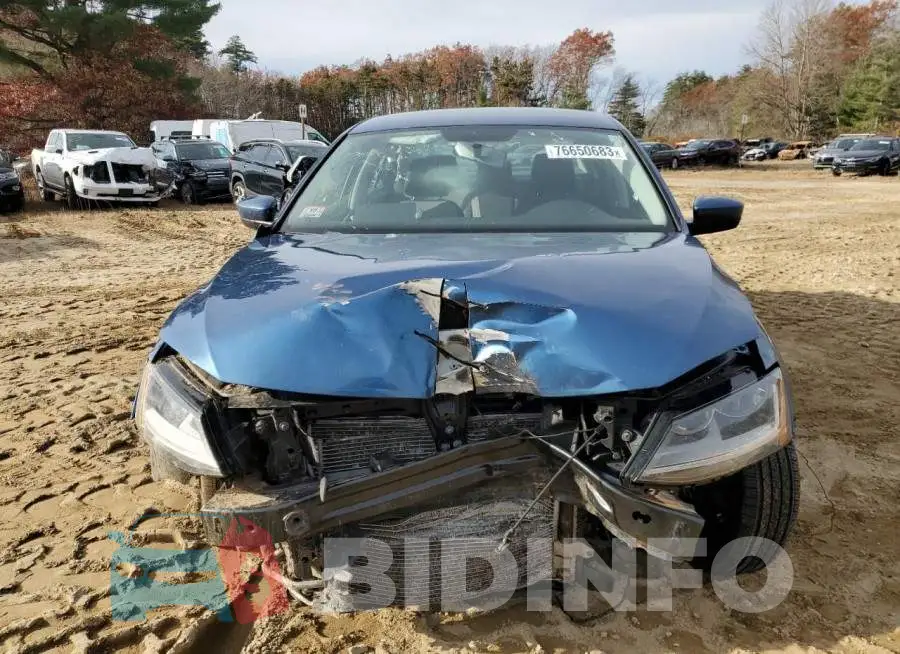 3VW2B7AJ2HM308070 Photo# 5