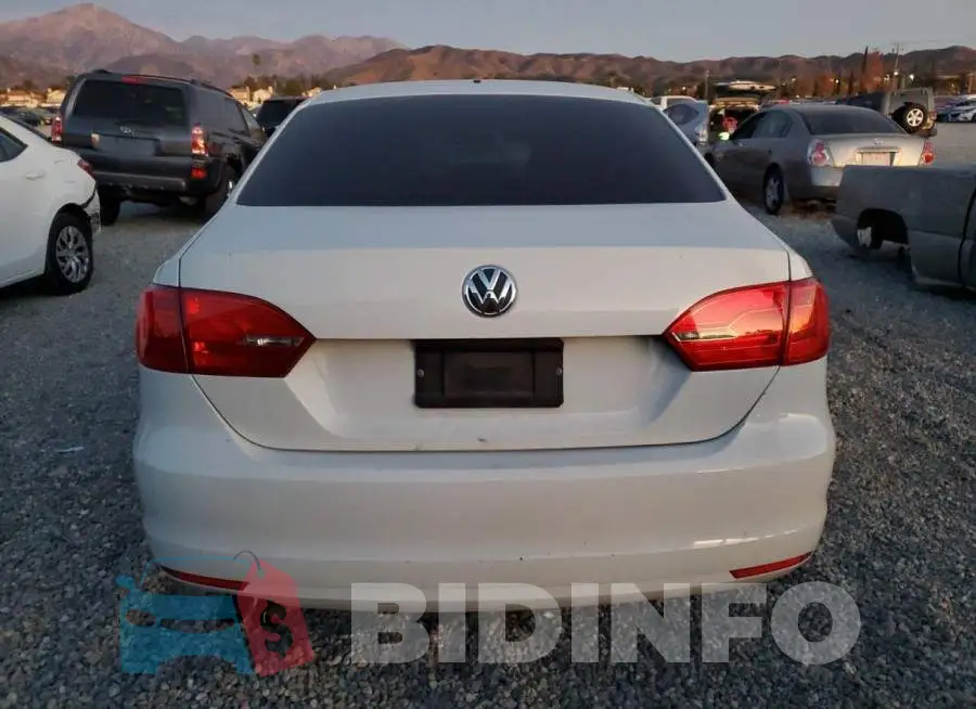 3VW2K7AJ5EM418719 Photo# 6