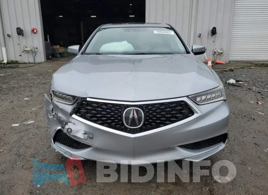 19UUB2F59JA009366 Photo# 5