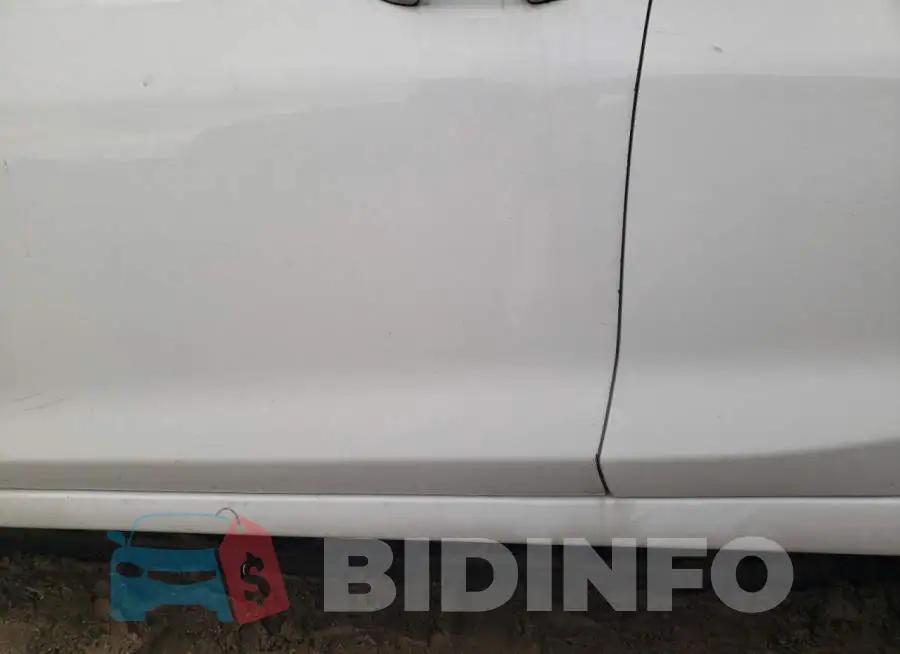 1G1BC5SMXH7183321 Photo# 12
