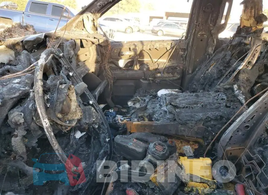1GCRWBEK3NZ206184 Photo# 7