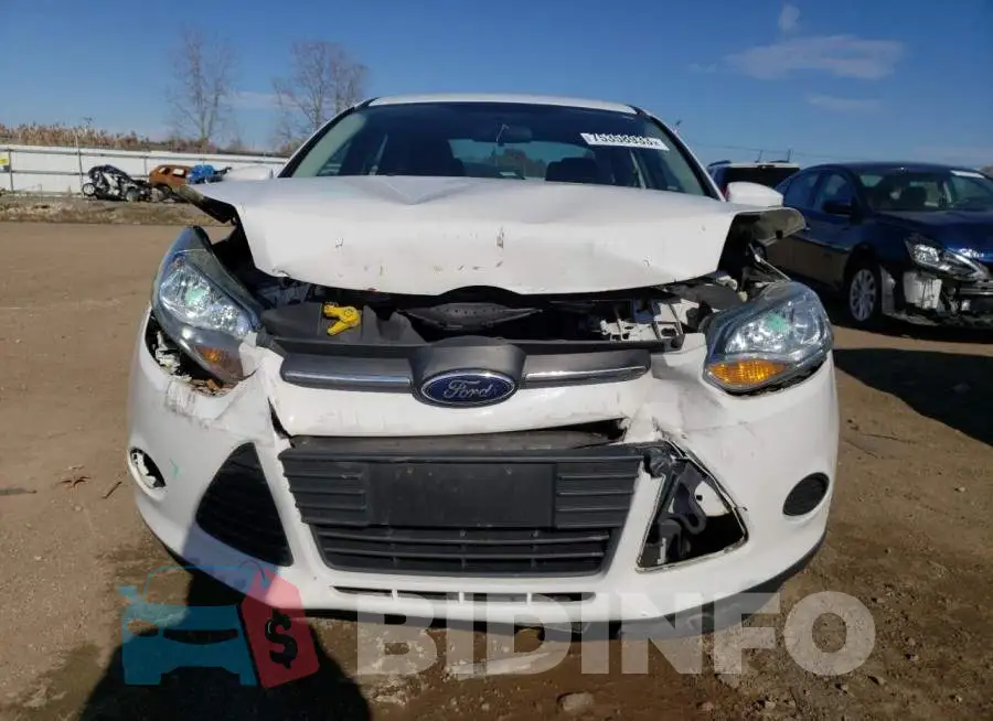 1FADP3F2XEL105874 Photo# 5