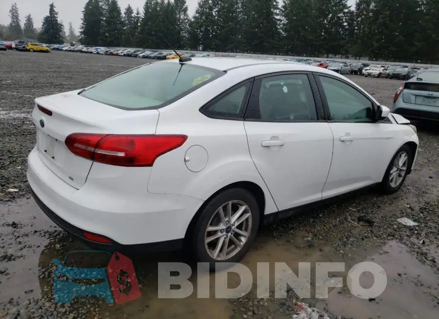 1FADP3F2XJL252643 Photo# 3
