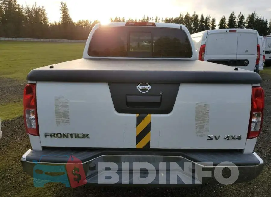 1N6AD0EV9JN716572 Photo# 6
