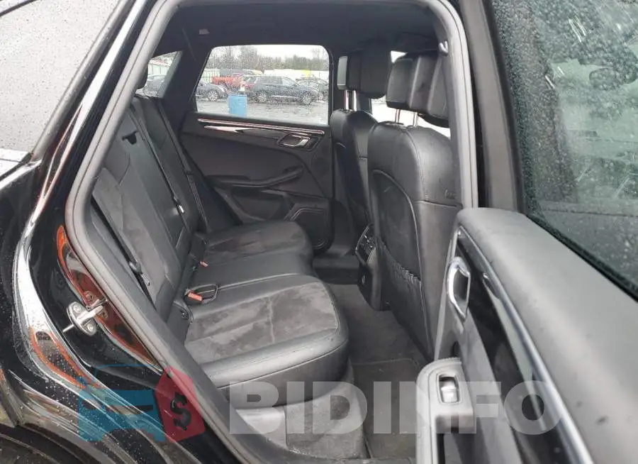 WP1AA2A50JLB11332 Photo# 10