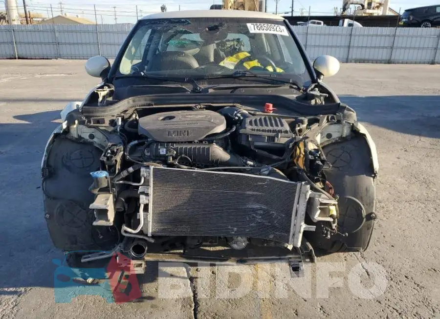 WMWXP5C3XH2G60303 Photo# 5