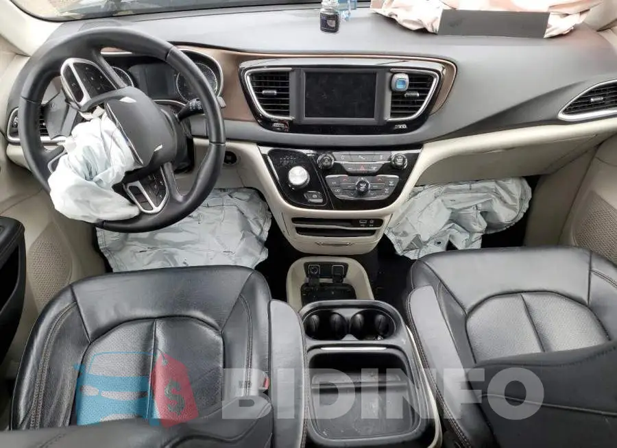 2C4RC1BG3JR158080 Photo# 8