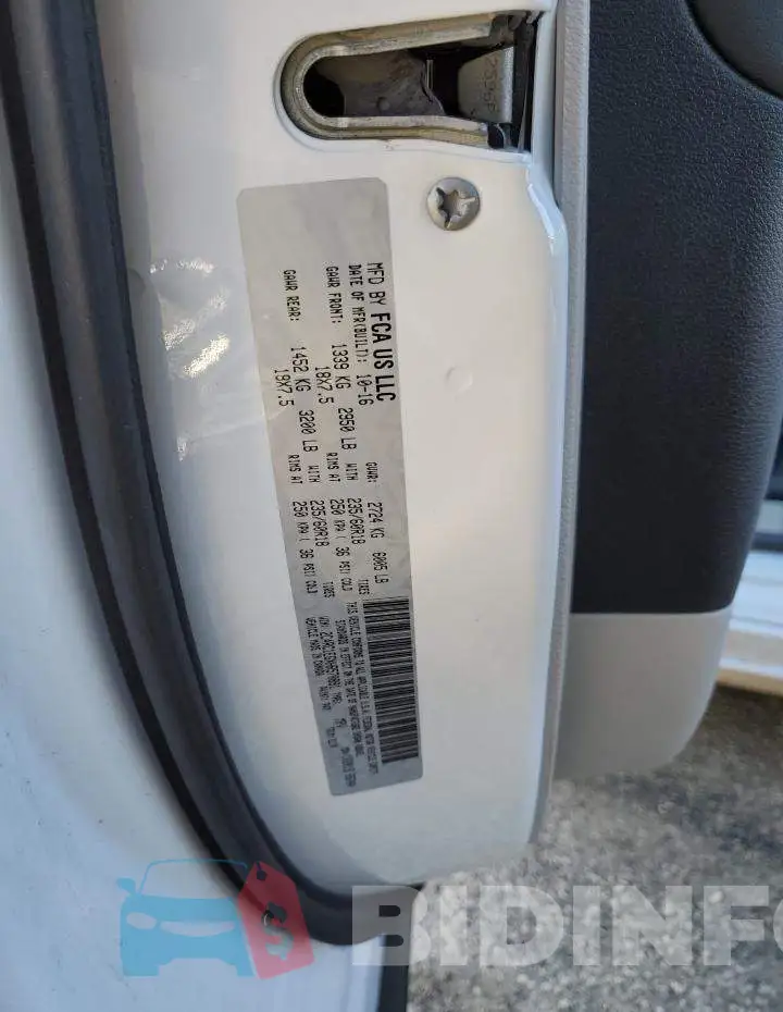 2C4RC1EGXHR570891 Photo# 13