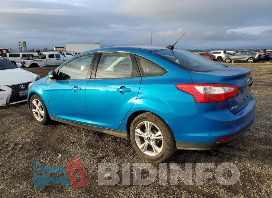 1FADP3F22EL375262 Photo# 2