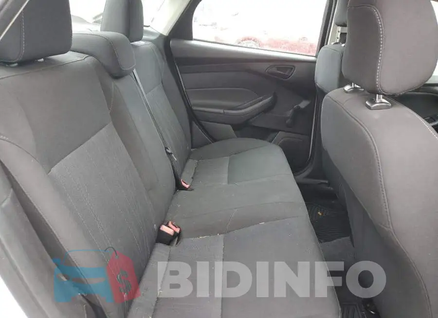 1FADP3E27GL209582 Photo# 10