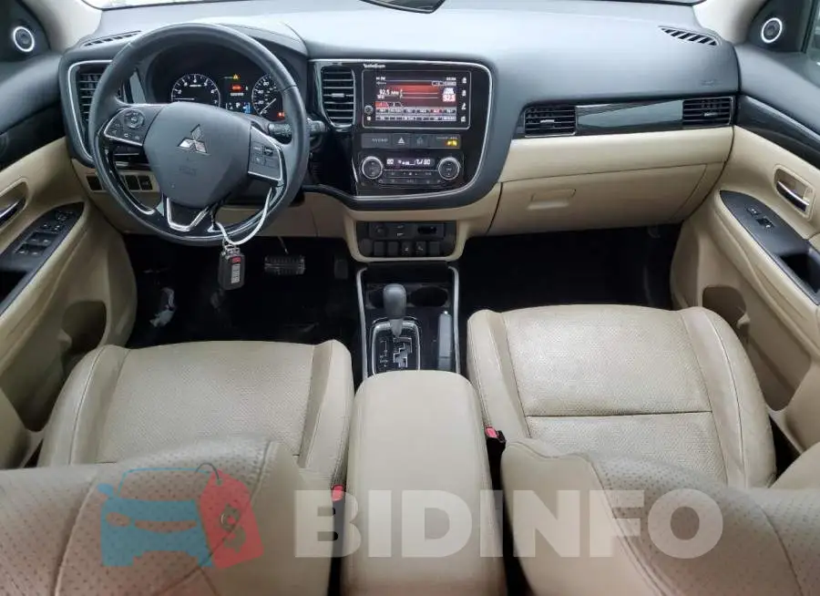 JA4AD3A35JZ013417 Photo# 8
