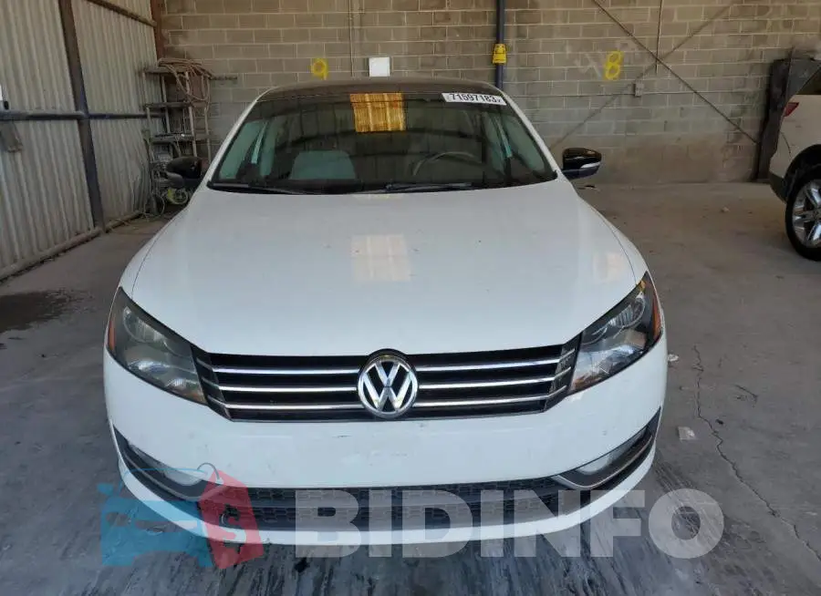 1VWBS7A35FC078539 Photo# 5