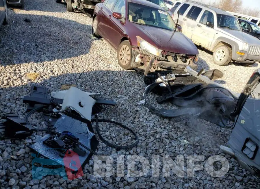 5N1DR3CD3RC220196 Photo# 13