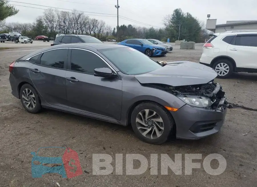 19XFC2F70JE025894 Photo# 4