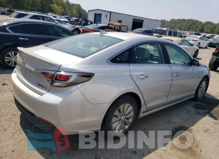KMHE24L13GA028547 Photo# 3