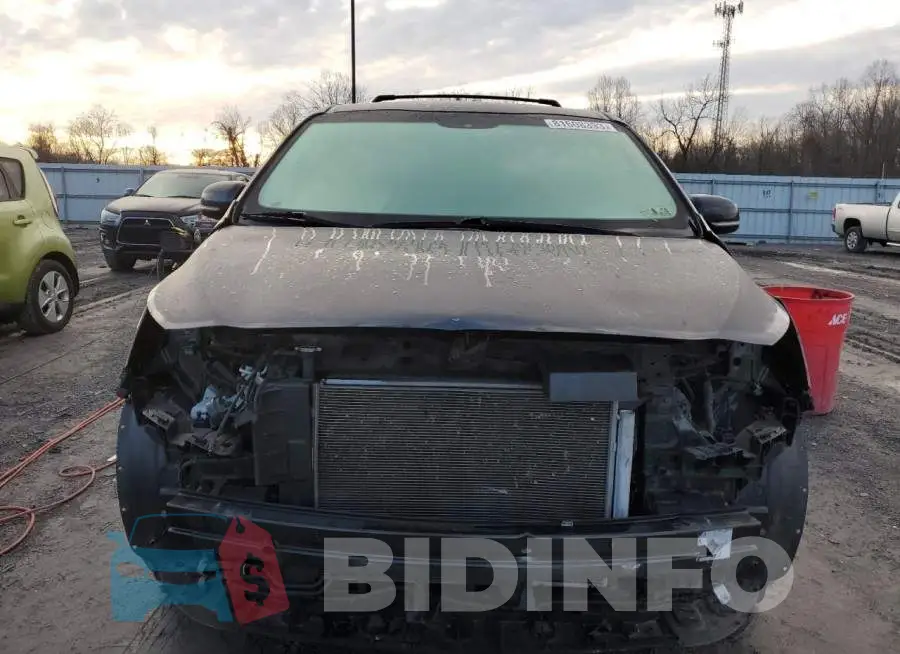 KNDMC5C1XF6020935 Photo# 5