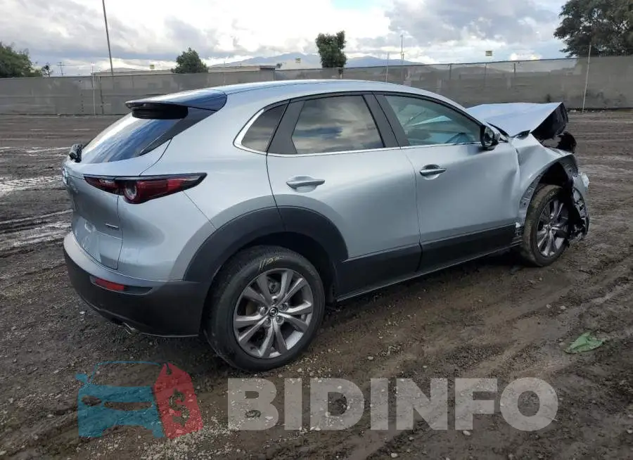3MVDMABL9MM211041 Photo# 3