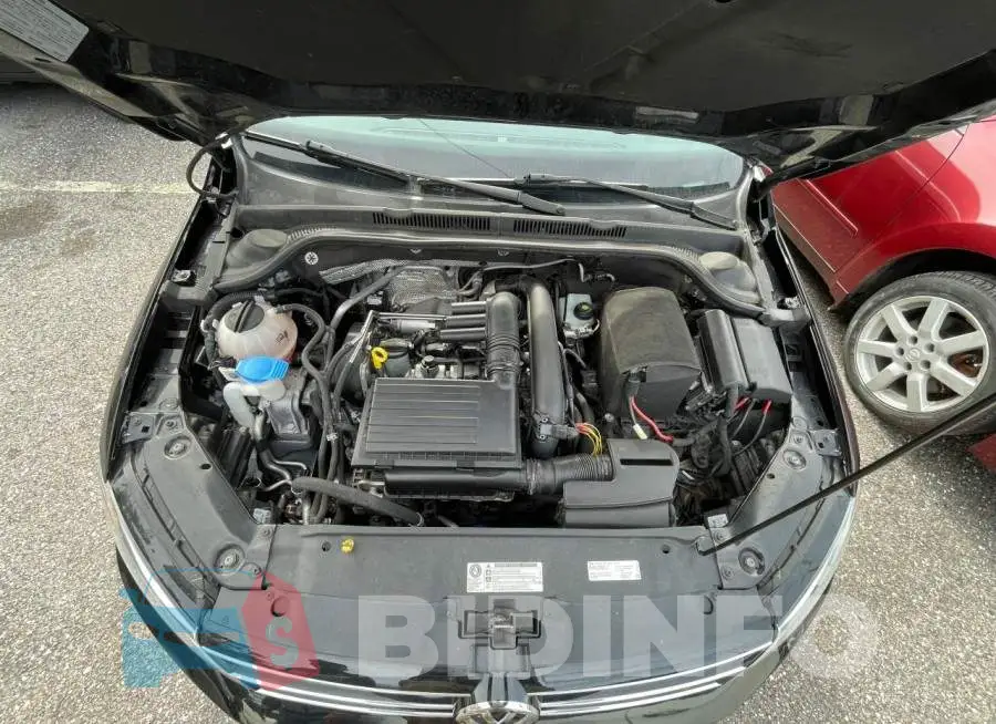 3VW167AJ9HM254380 Photo# 7