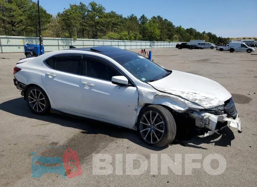 19UUB3F57GA002821 Photo# 4