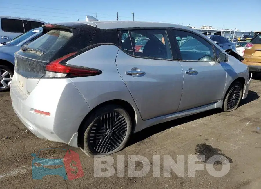 1N4CZ1CV8PC552084 Photo# 3