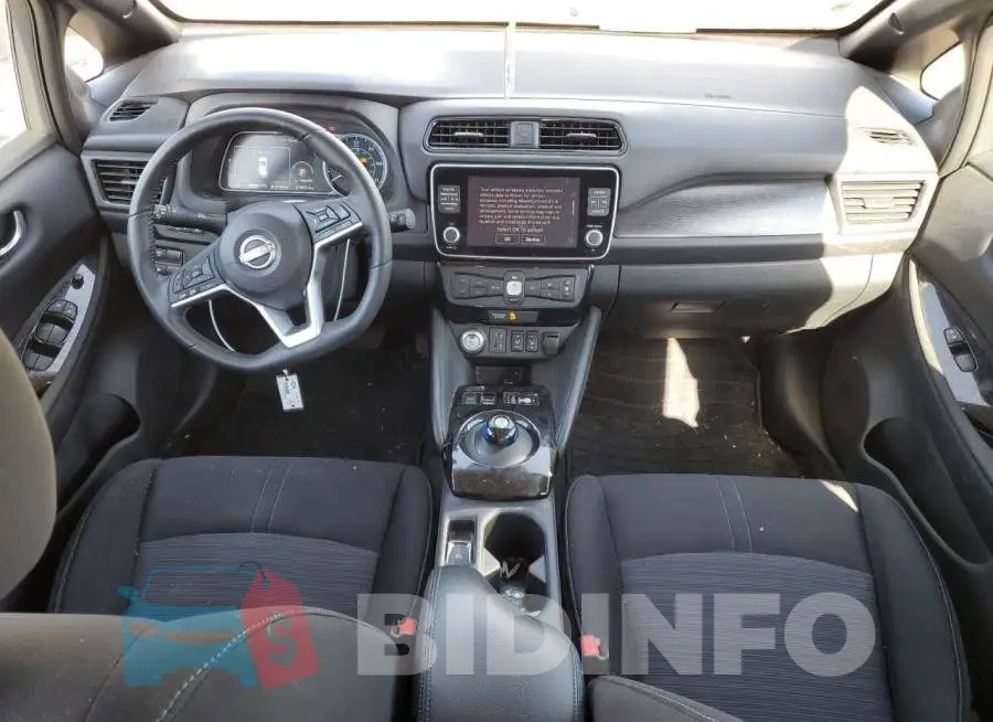 1N4CZ1CV8PC552084 Photo# 8