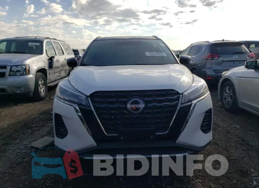 3N1CP5DV5PL530282 Photo# 5