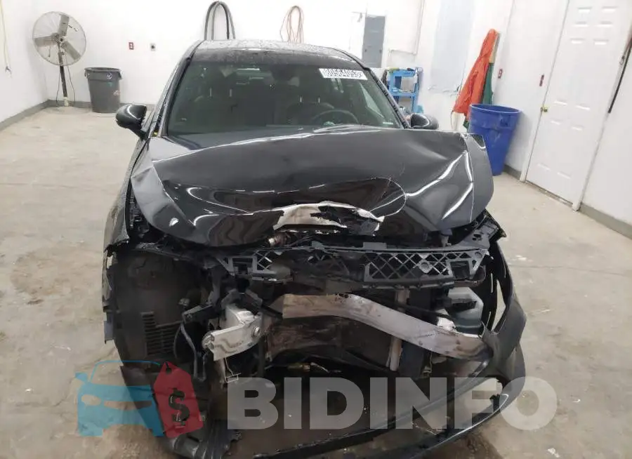 WDD3G4EB7KW018124 Photo# 5