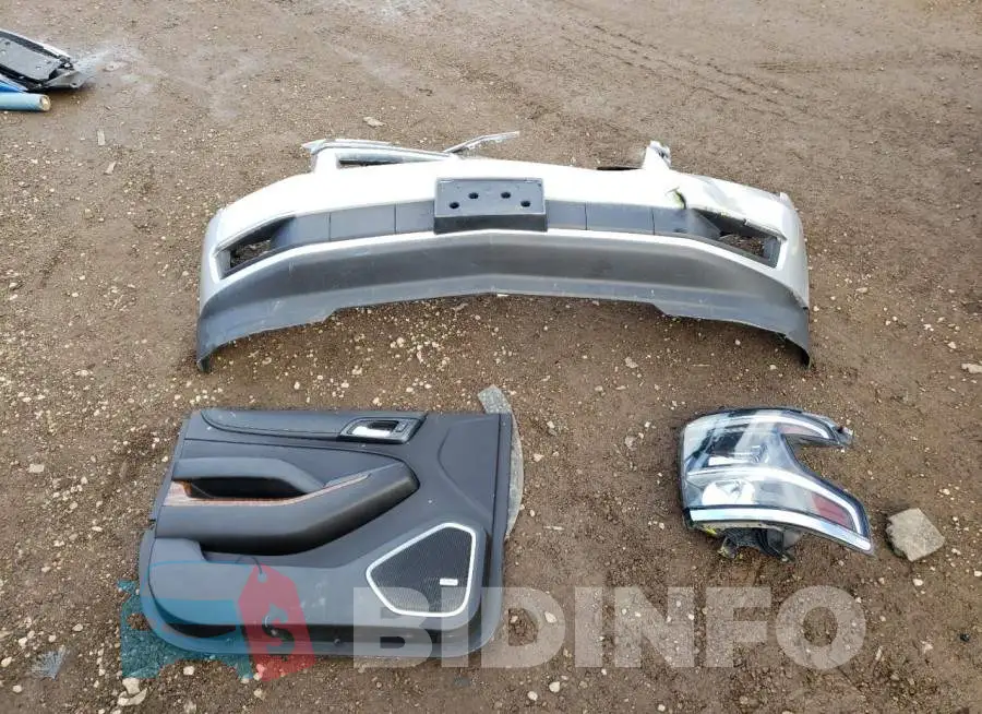 1GNSKKKC7FR199677 Photo# 13