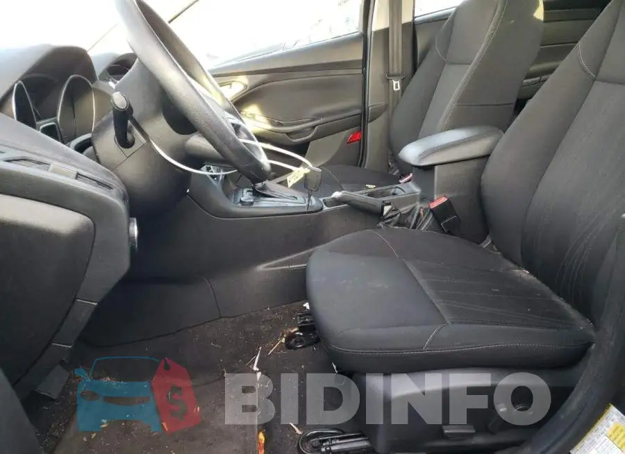 1FADP3F20GL325074 Photo# 7