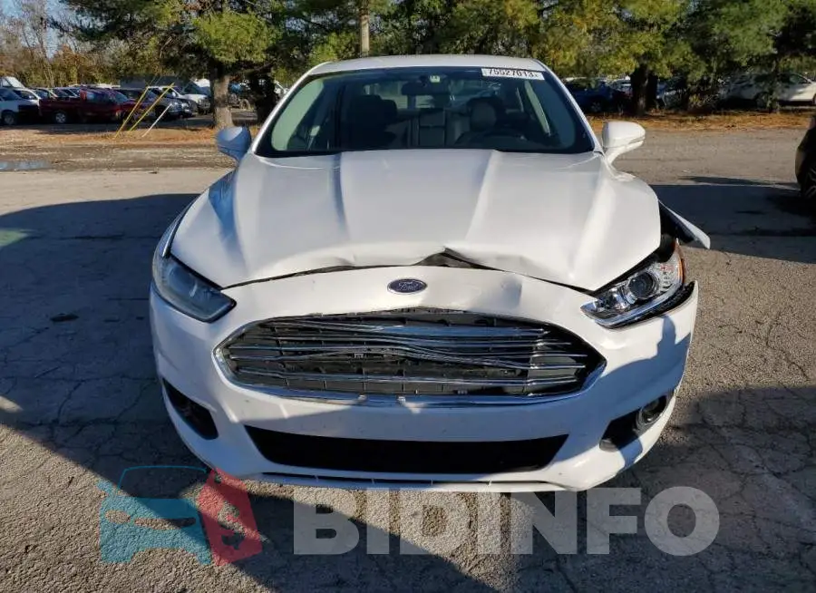 3FA6P0HDXGR267174 Photo# 5
