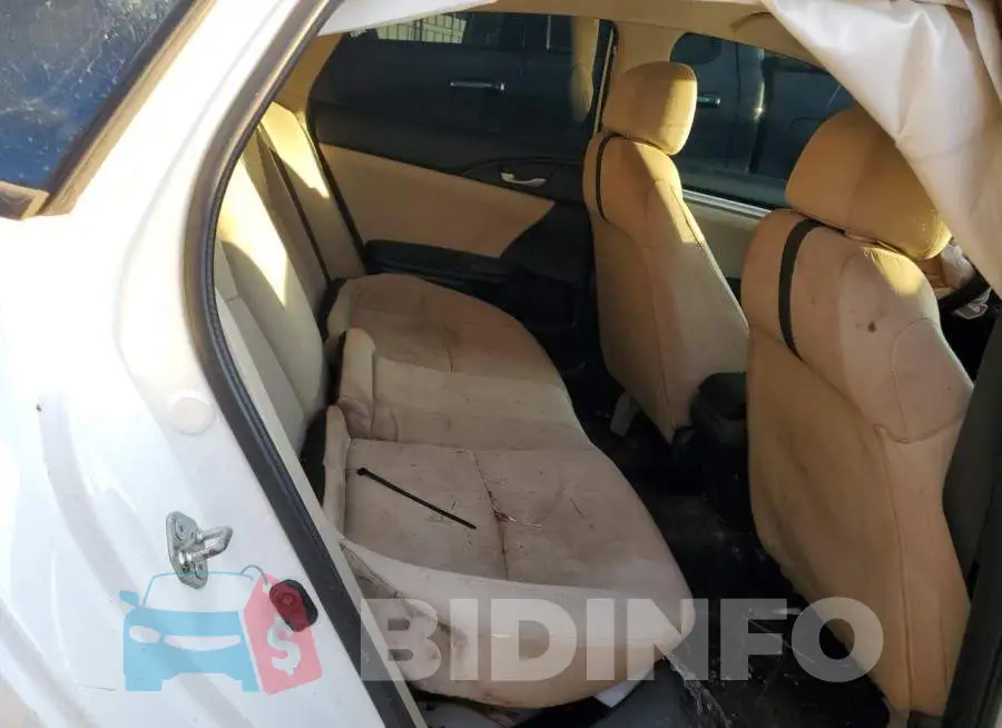19XFC2F50HE071833 Photo# 10