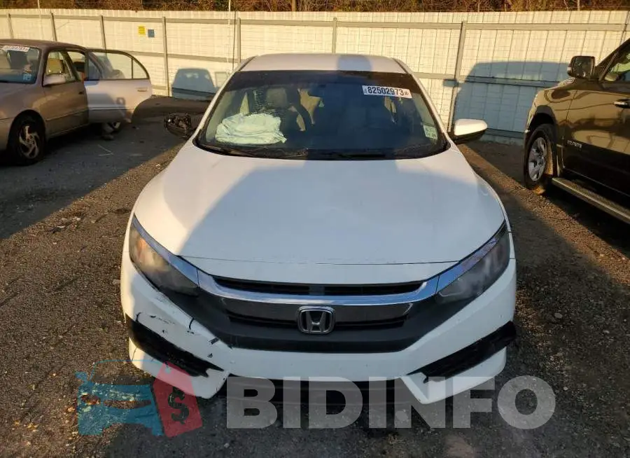 19XFC2F50HE071833 Photo# 5