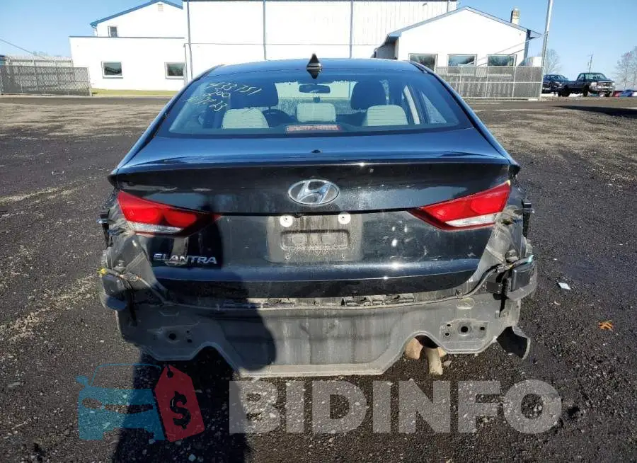 5NPD84LF8JH334735 Photo# 6