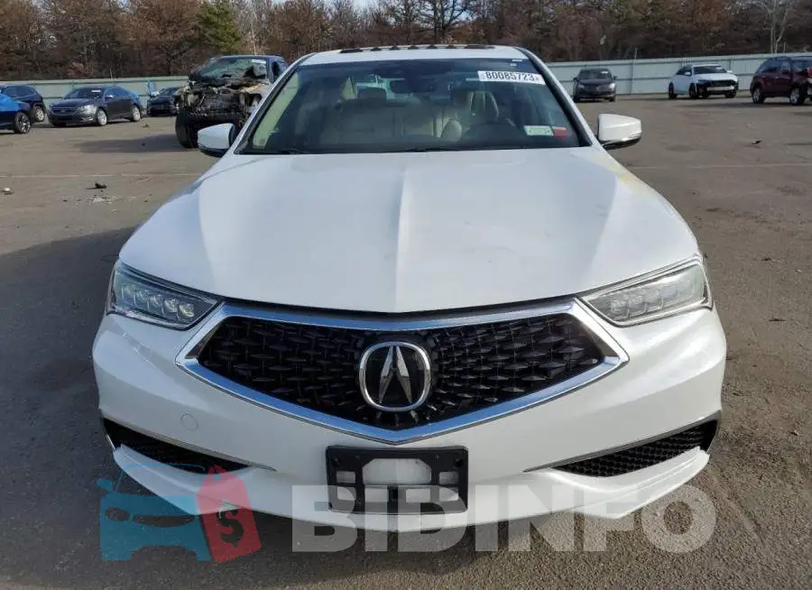 19UUB2F43KA006715 Photo# 5