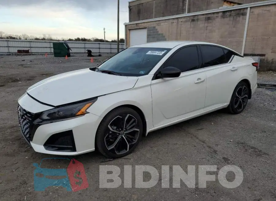 1N4BL4CV5PN305141 Photo# 1