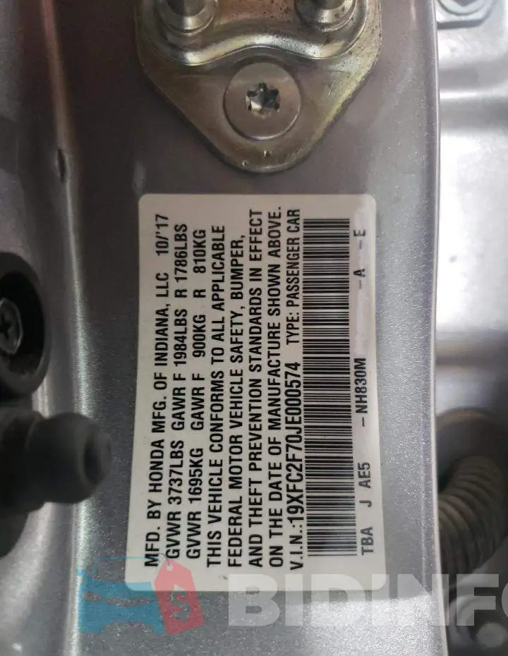 19XFC2F70JE000574 Photo# 12
