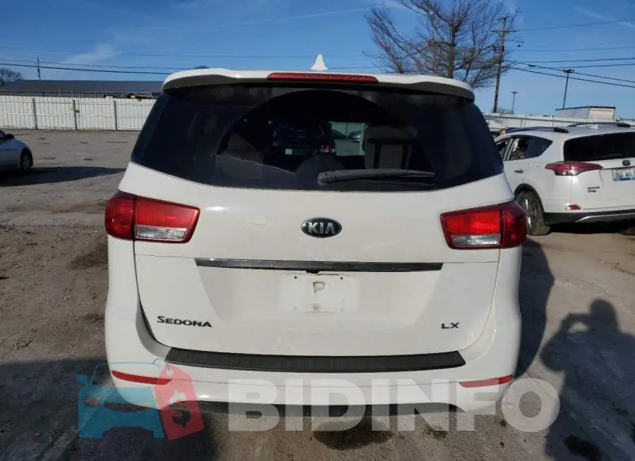 KNDMB5C18F6061776 Photo# 6