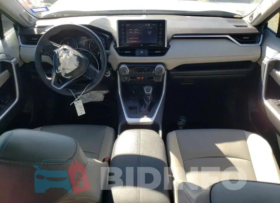 2T3C1RFV2KW032884 Photo# 8