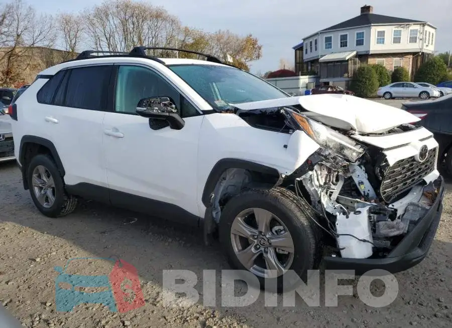 2T3P1RFV6PC381797 Photo# 4