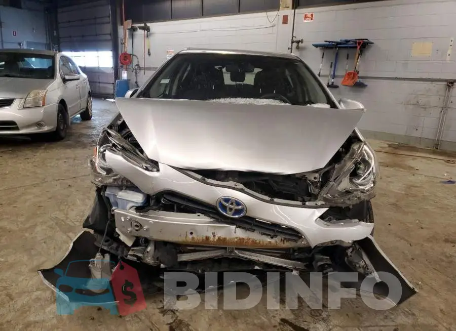 JTDKDTB38F1111470 Photo# 5